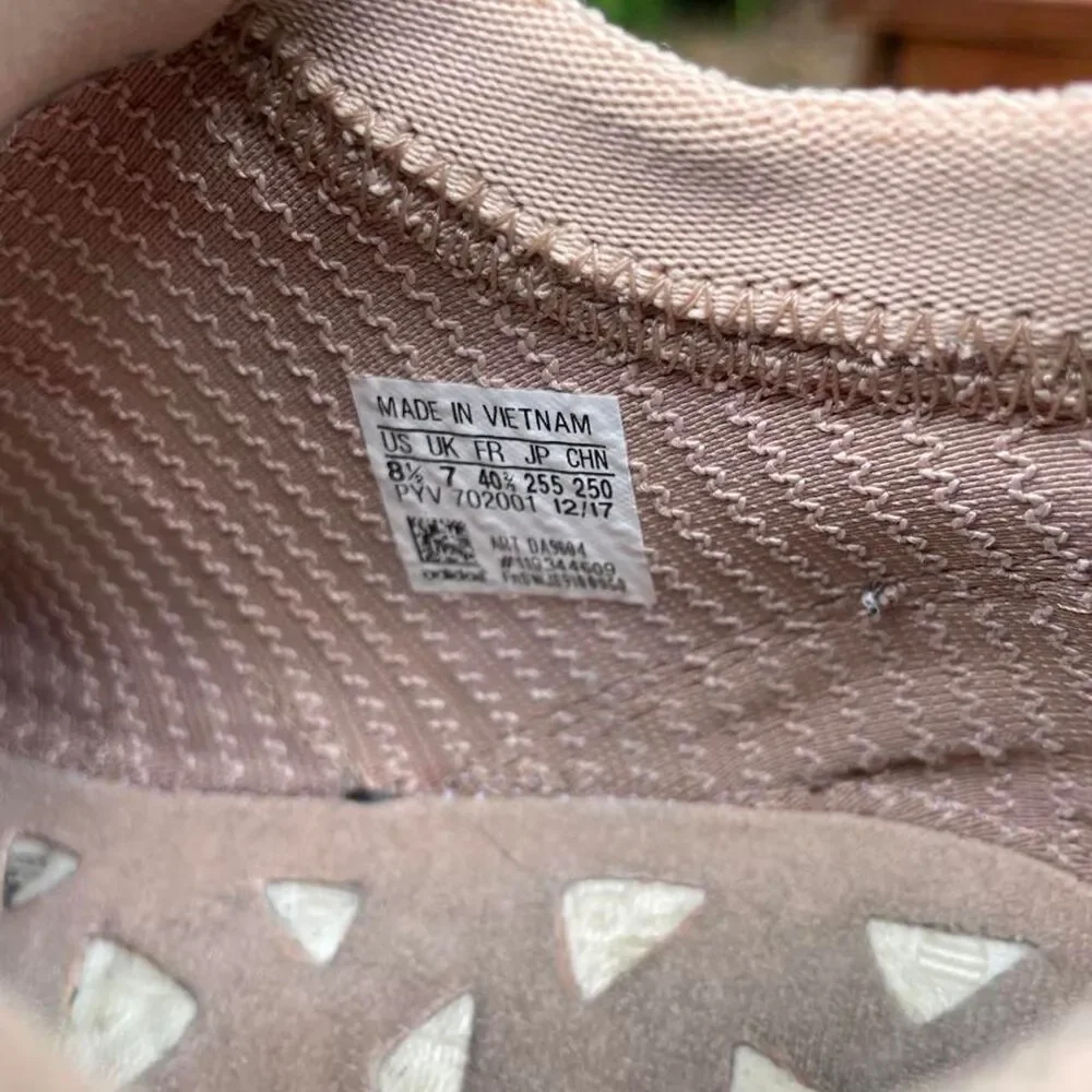 Adidas Boost Women's 8.5  Tan Blue Sneakers